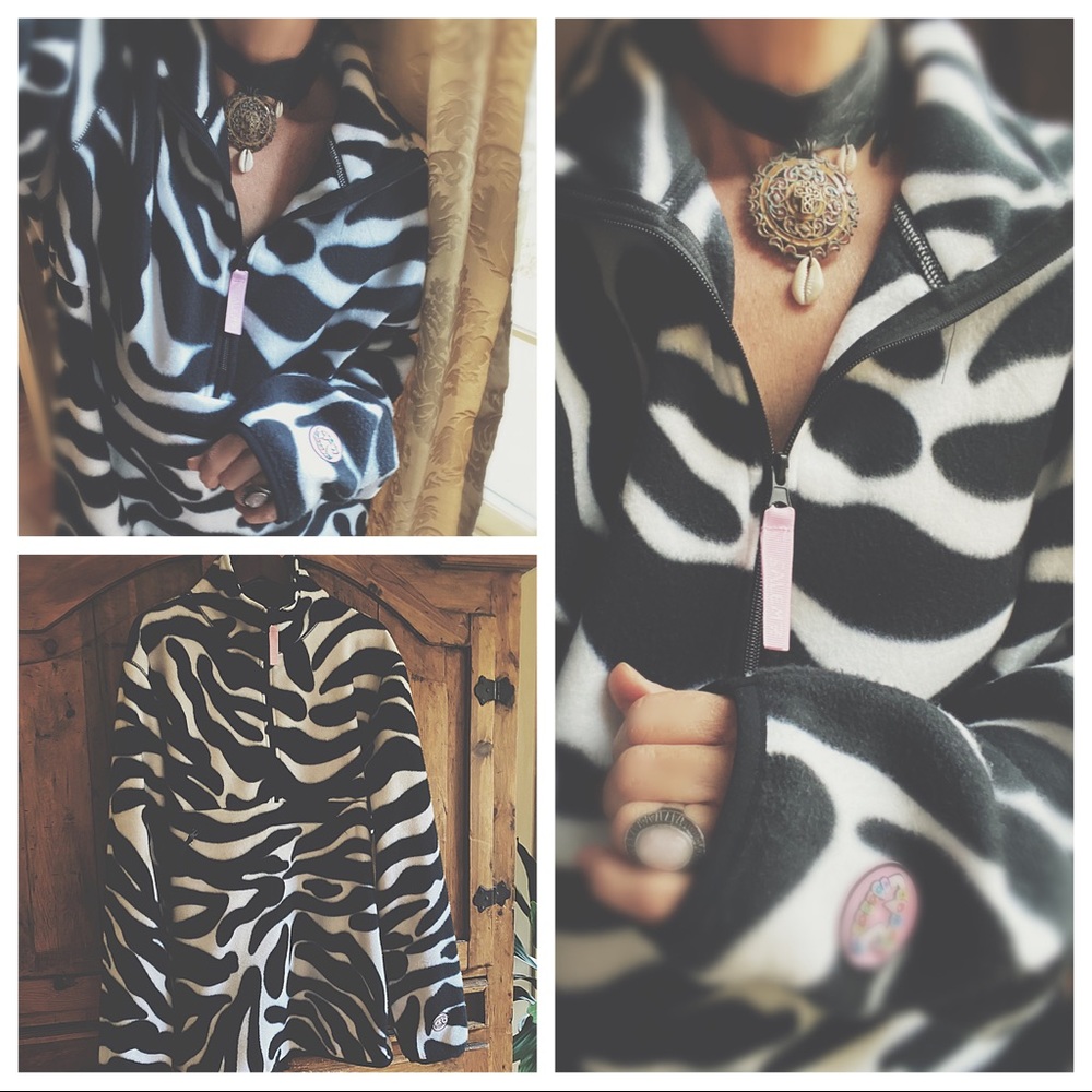 HP🌵Zebra Tech Fleece Half Zip 27” across 32”L - Picture 3 of 16